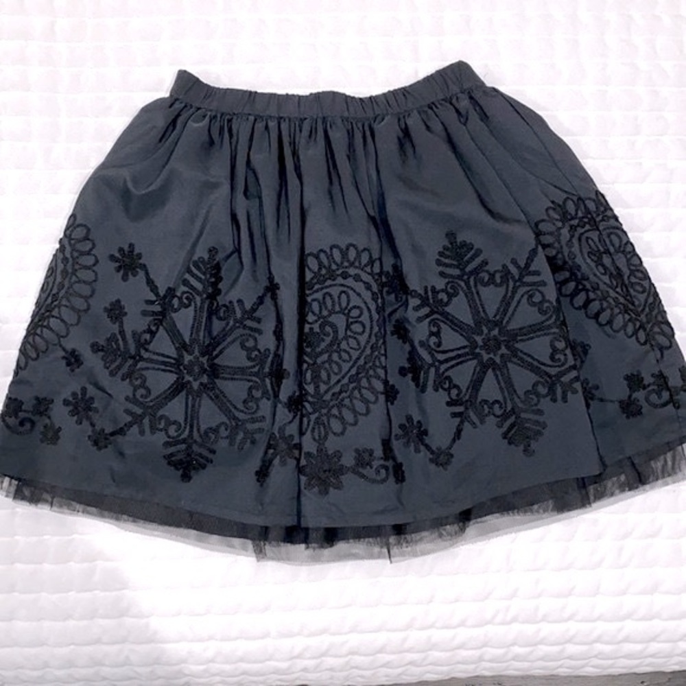 LAND’S END A-Line Taffeta Skirt Sweet Snowflake Heart Embroidered Detail